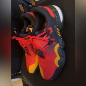Trae young Basketball shoes
